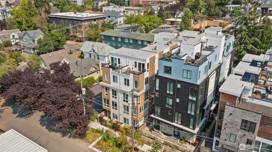 222 10th Avenue E #D Photo 2