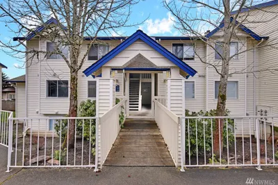 1900 NE 48th St #C201