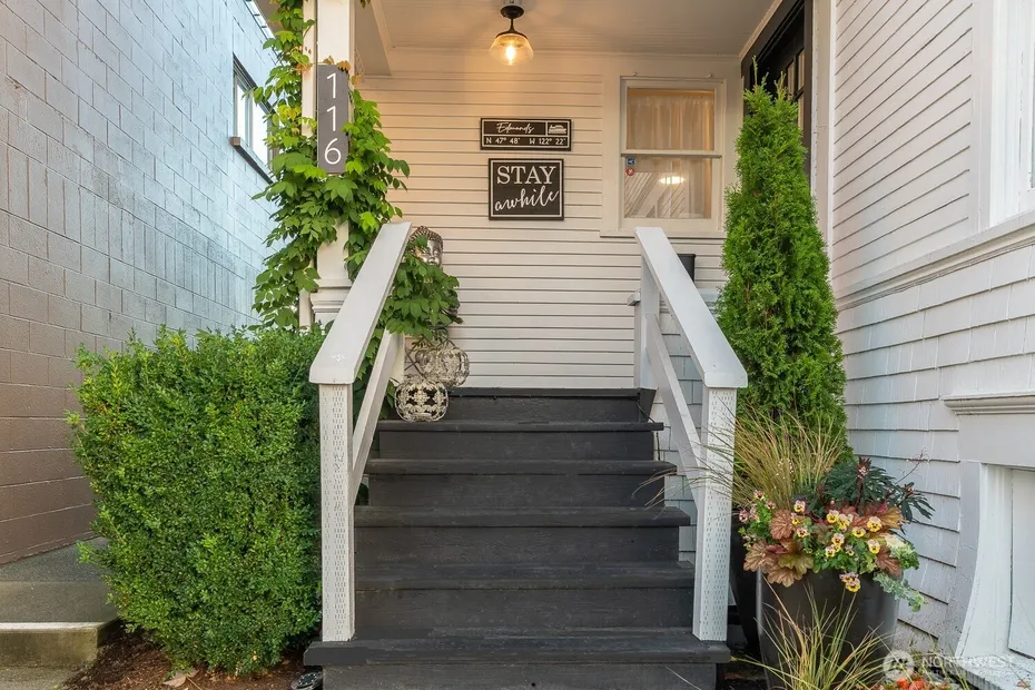 116 4th Avenue N Photo 2