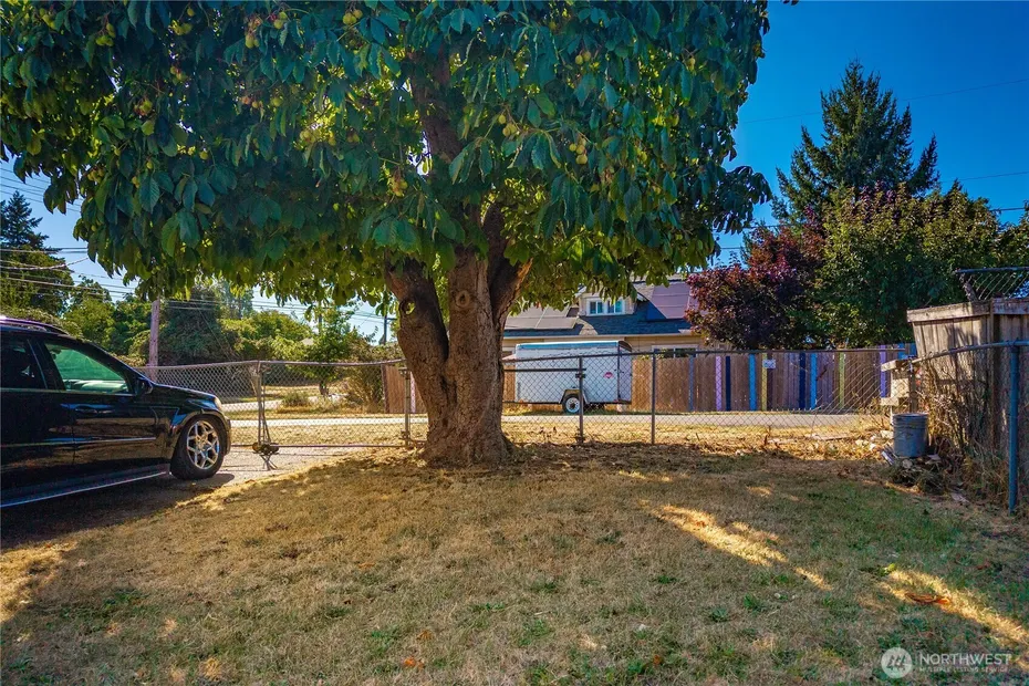 1561 S 35th Street Photo 6