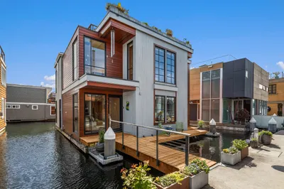 2369 Fairview Avenue E #7