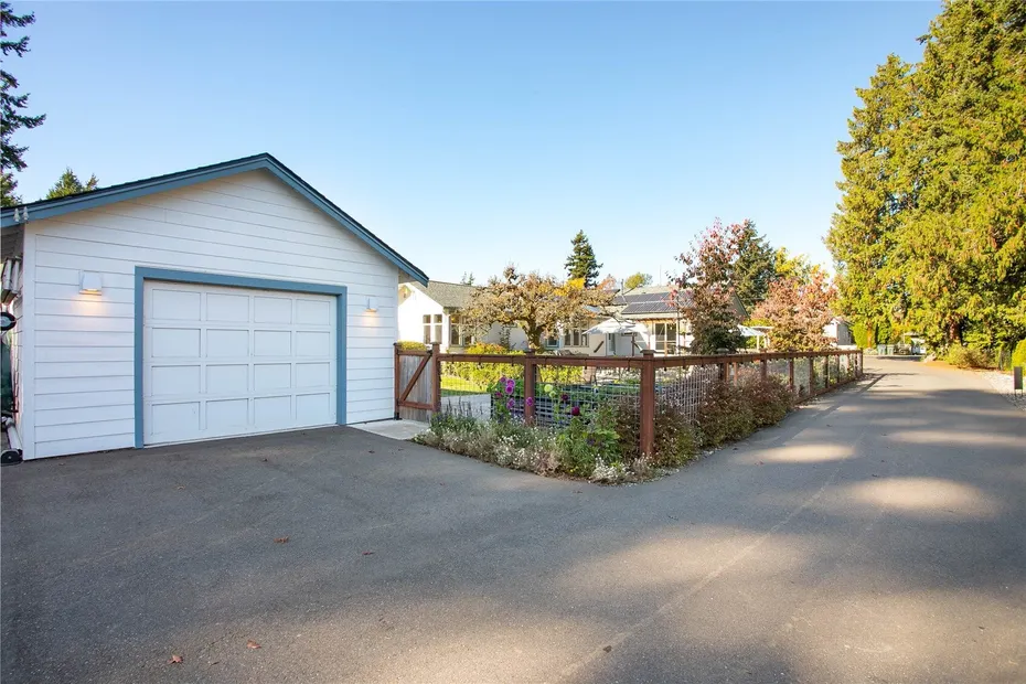 3021 Cedarwood Avenue Photo 27