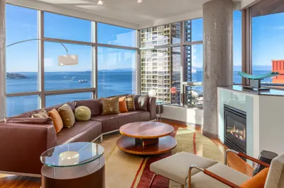 2033 2nd Avenue #1602