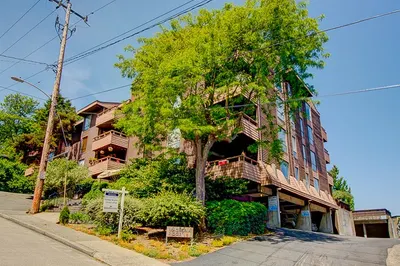 2510 W Bertona St #104