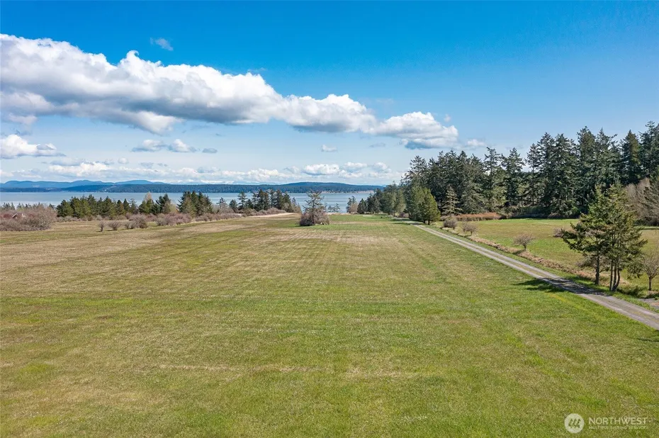 735 Rosler Road Photo 37