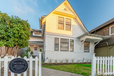 116 4th Avenue N