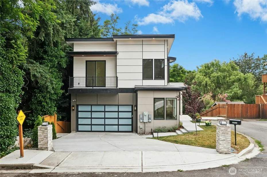 14737 56th Avenue S Photo 2