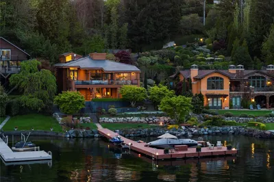 484 Overlake Drive E