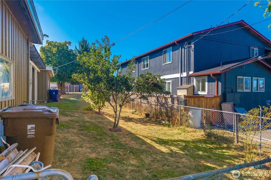 1561 S 35th Street Photo 3