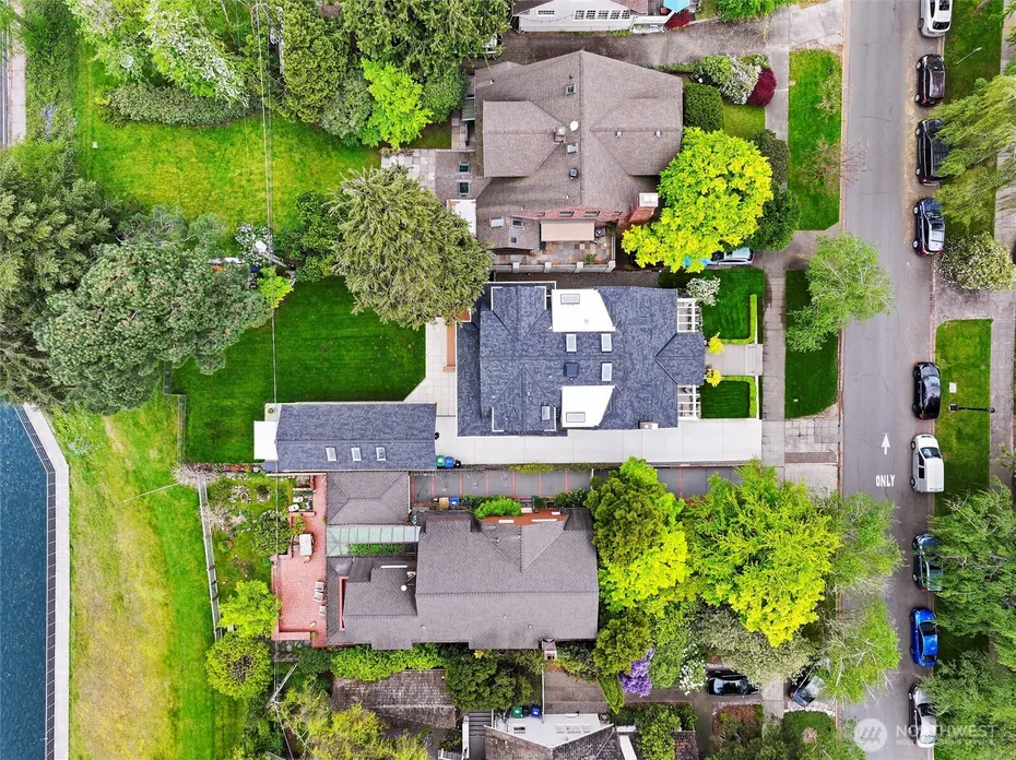 1852 E Shelby Street Photo 34