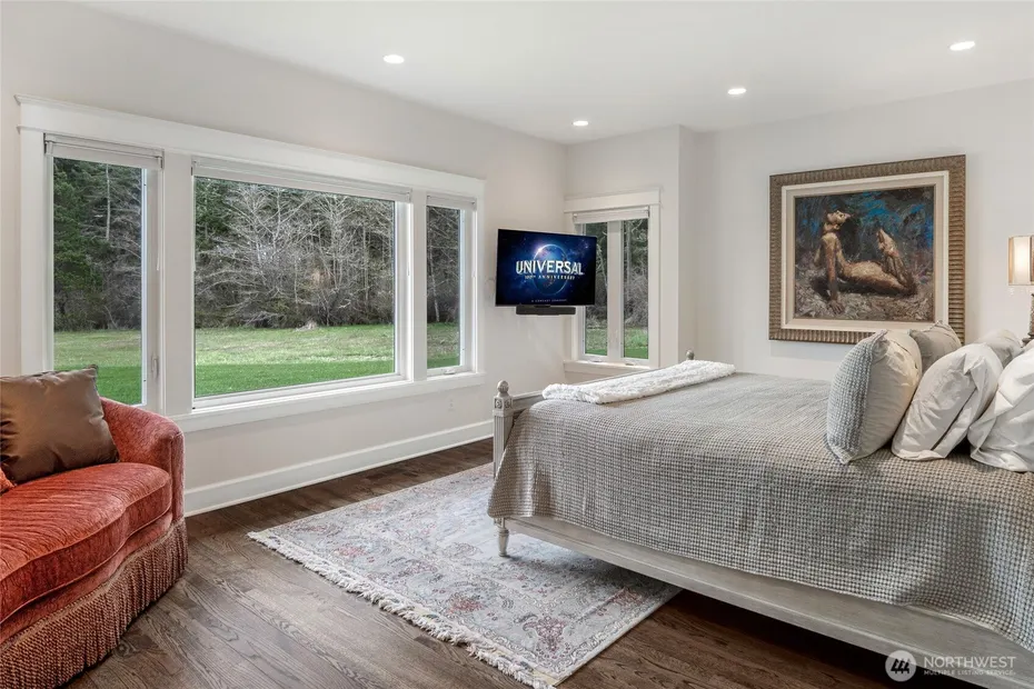 735 Rosler Road Photo 27