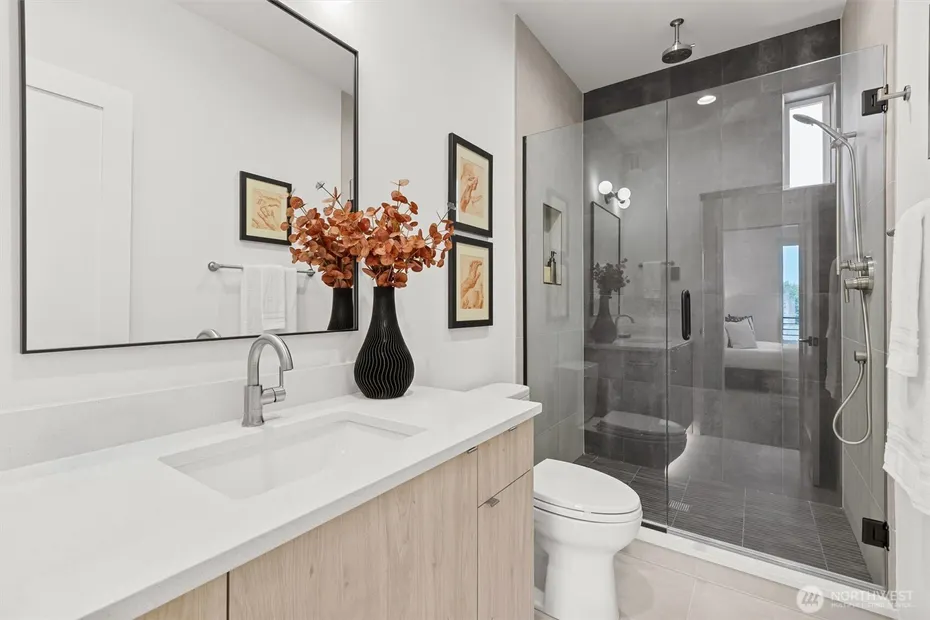 222 10th Avenue E #D Photo 20
