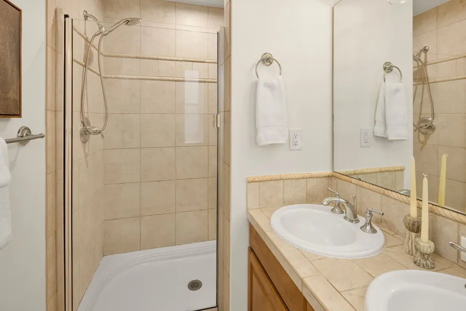 746 Boylston Avenue E #A Photo 26