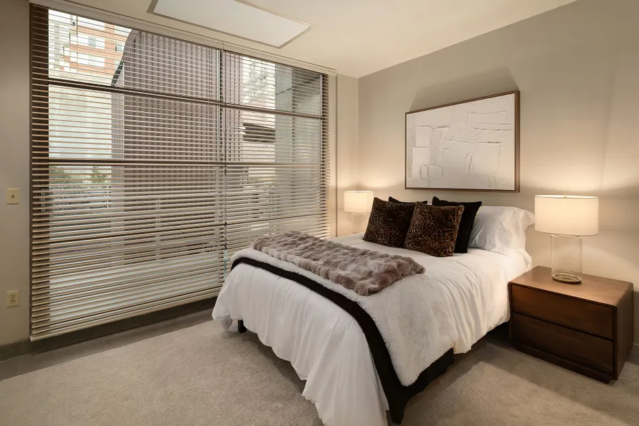 1425 Western Avenue #U403 Photo 24