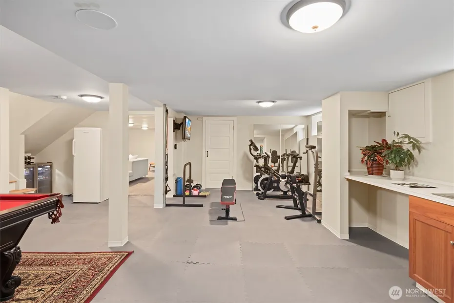 1852 E Shelby Street Photo 22