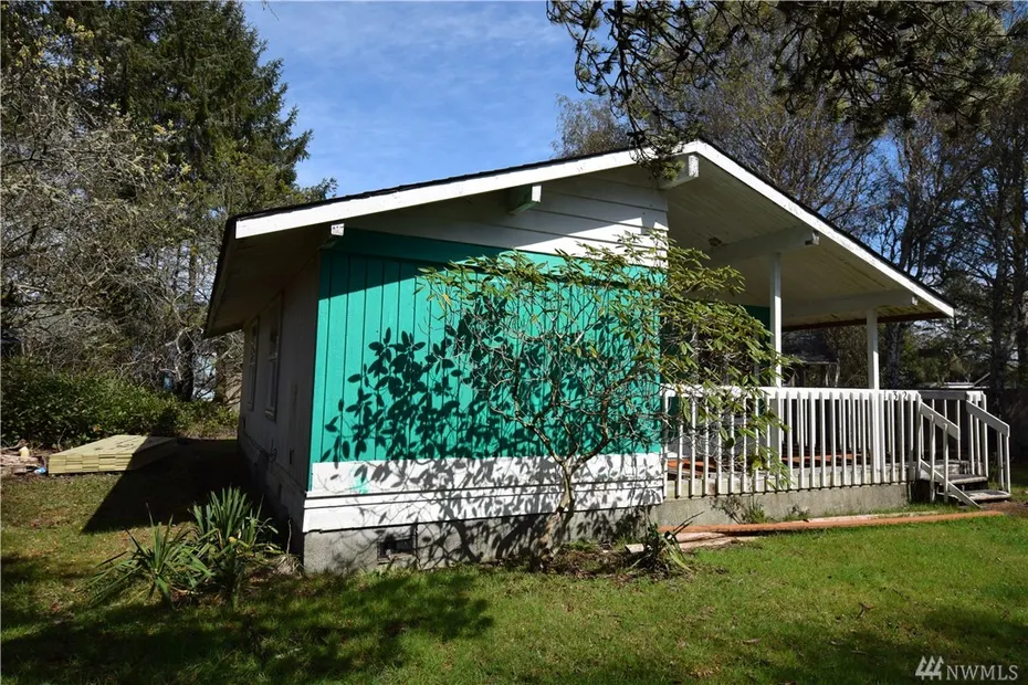 132 Seagate St SW Photo 1