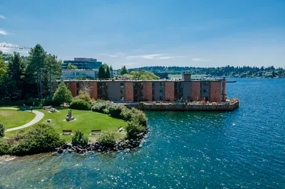 5535 Lake Washington Blvd NE #303