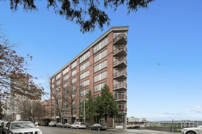 2319 1st Ave #302