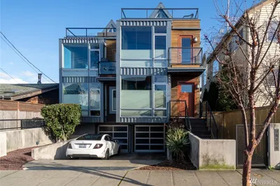 2610 Marine Ave SW #B