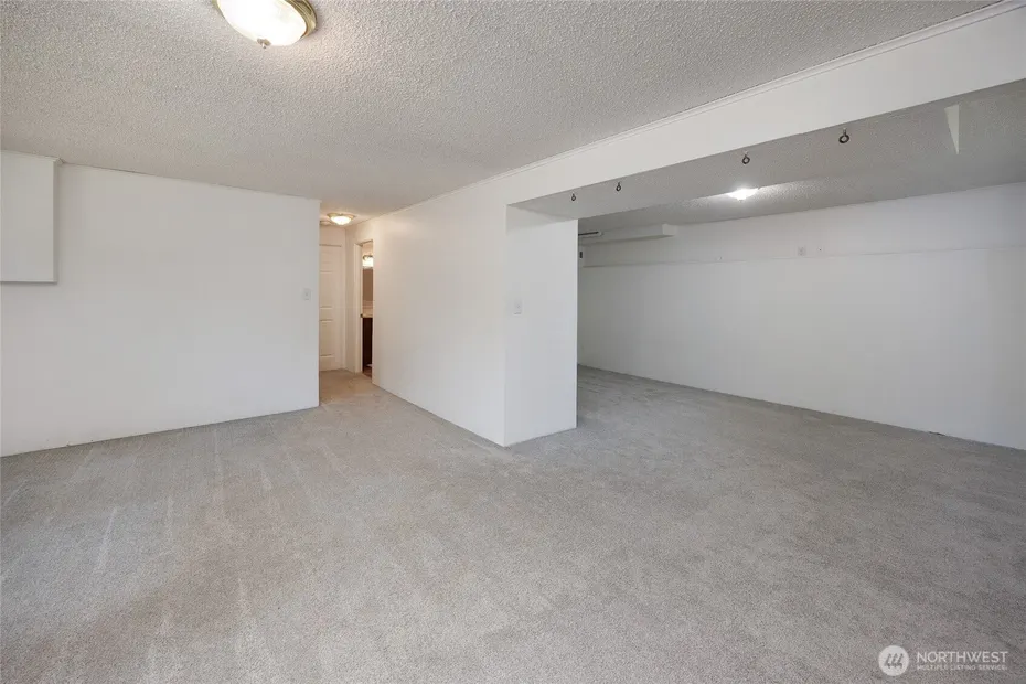 12822 NE 68th Street Photo 27