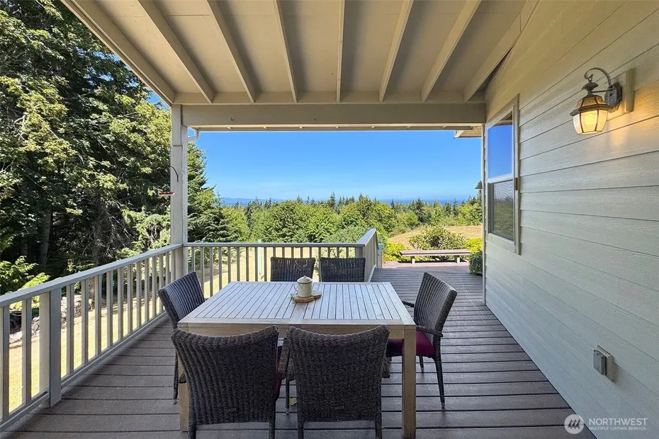 1668 Freshwater Bay Road Photo 6