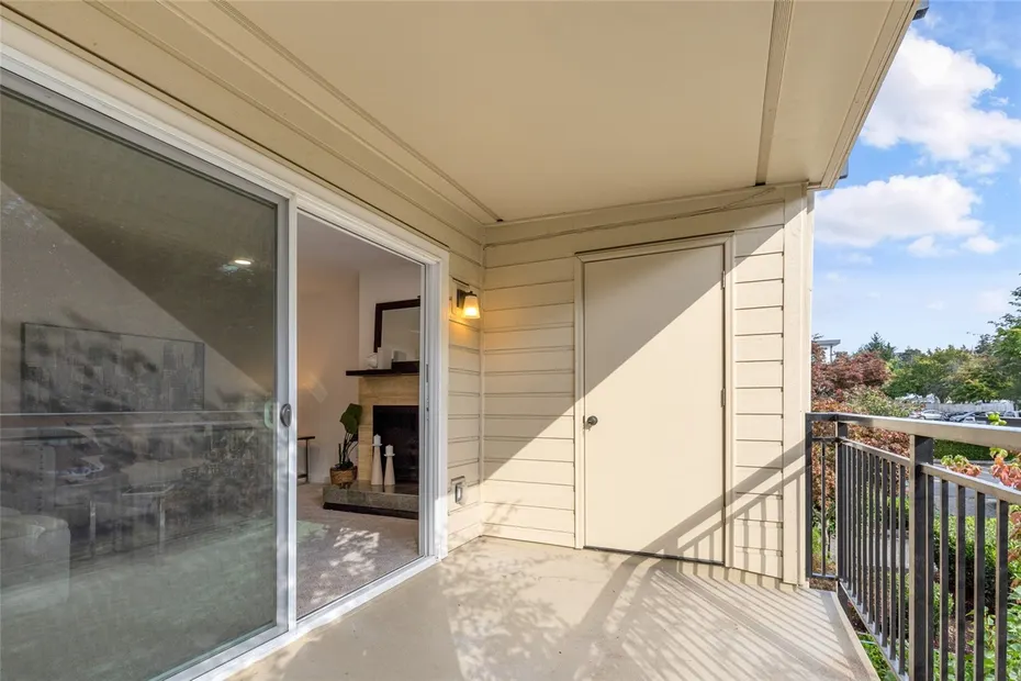 13626 NE 7th Street #F10 Photo 26