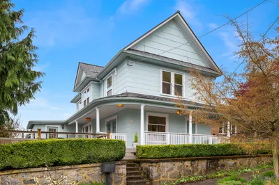 919 N 77th Street