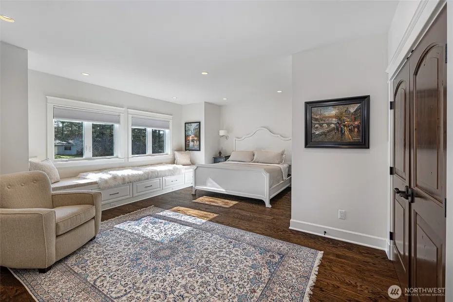 735 Rosler Road Photo 29