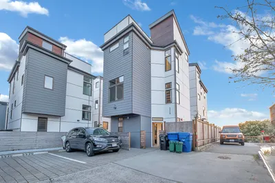 5529 34th Ave Nw