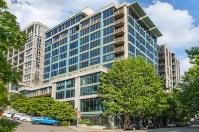2716 Elliott Ave #100