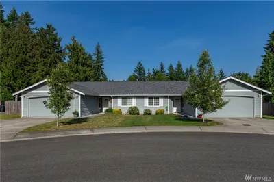 7002 7029 180th Ave E