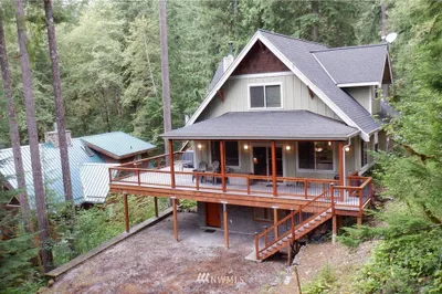 6968 Shuksan Arm