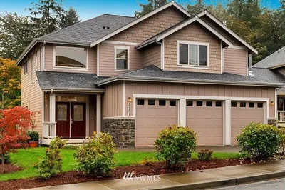 2551 NE Kevos Pond Drive