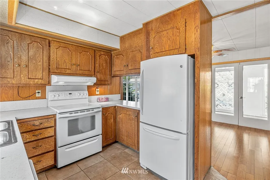 14322 Admiralty Way #126 Photo 1