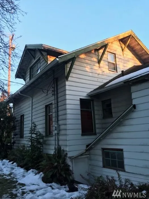18806 40th Ave W Photo 1