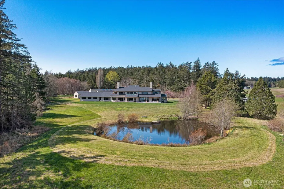 735 Rosler Road Photo 2