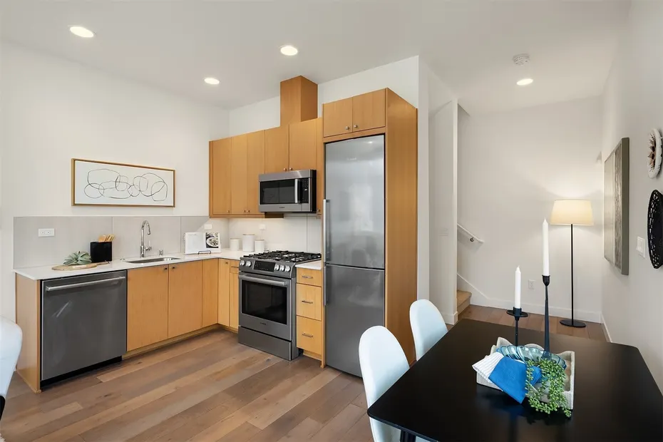 119 18th Avenue E #A Photo 15