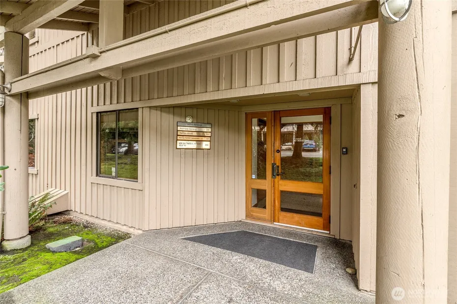 12509 NE Bel Red Road Photo 5