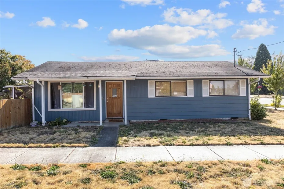 104 Columbia Avenue Photo 1