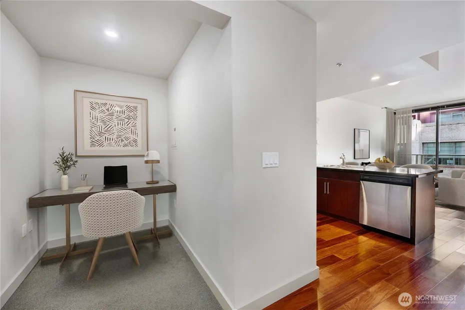 910 Lenora Street #702 Photo 3