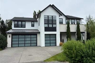 8711 NE Winslow Grove Court