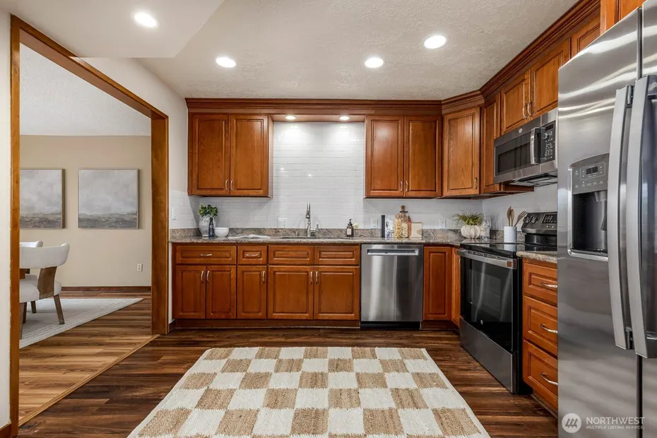 1070 5th Avenue S #207 Photo 7