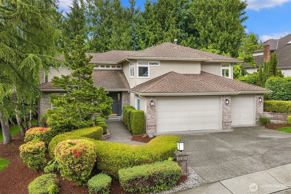 5889 NW Lac Leman Drive Photo 1
