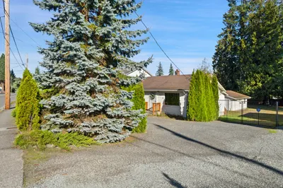 7009 Beverly Boulevard