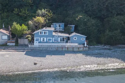10823 Vashon Hwy Sw