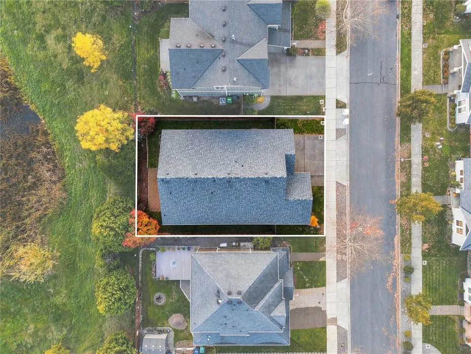 242 Riggs Drive E Photo 25