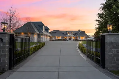 581 Marine Drive
