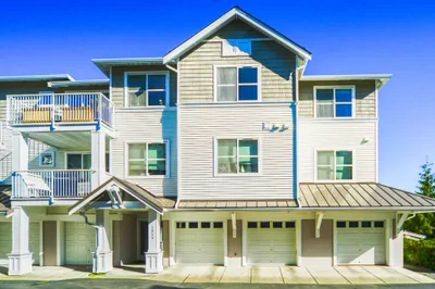 2830 SW Raymond St #302