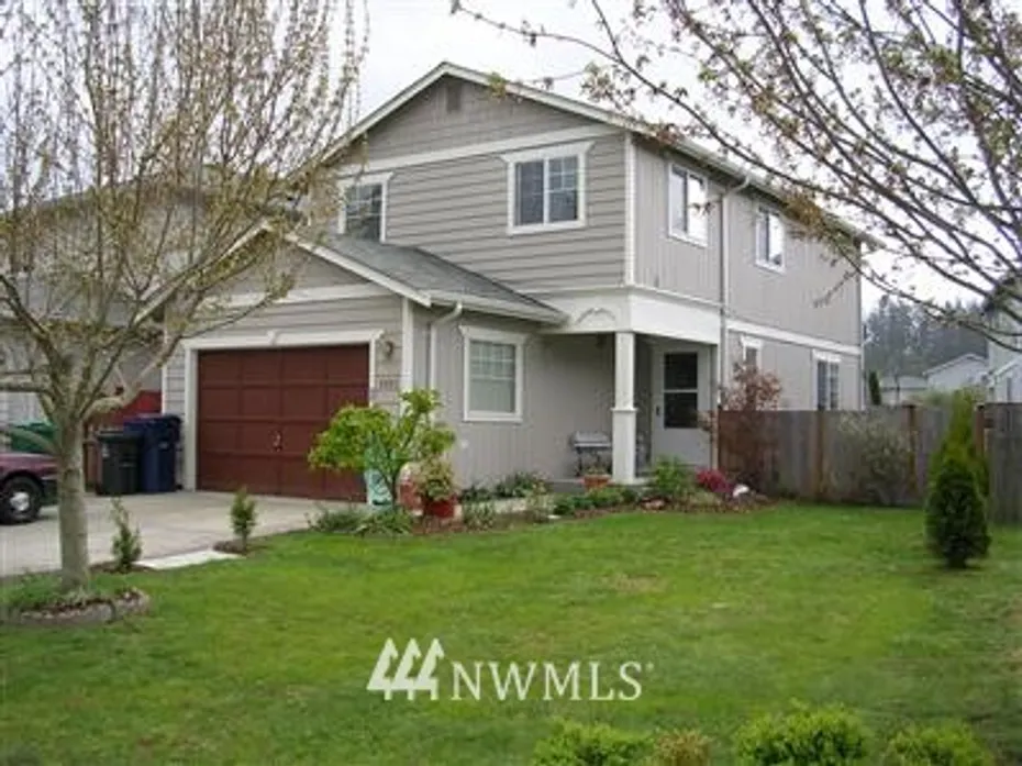 8001 64 Drive NE Photo 1