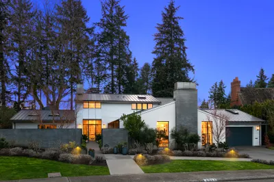 2017 Parkside Drive E
